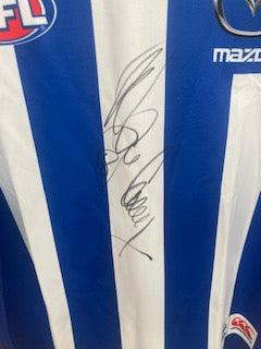 NORTH MELBOURNE Jumper signed by Wayne Carey