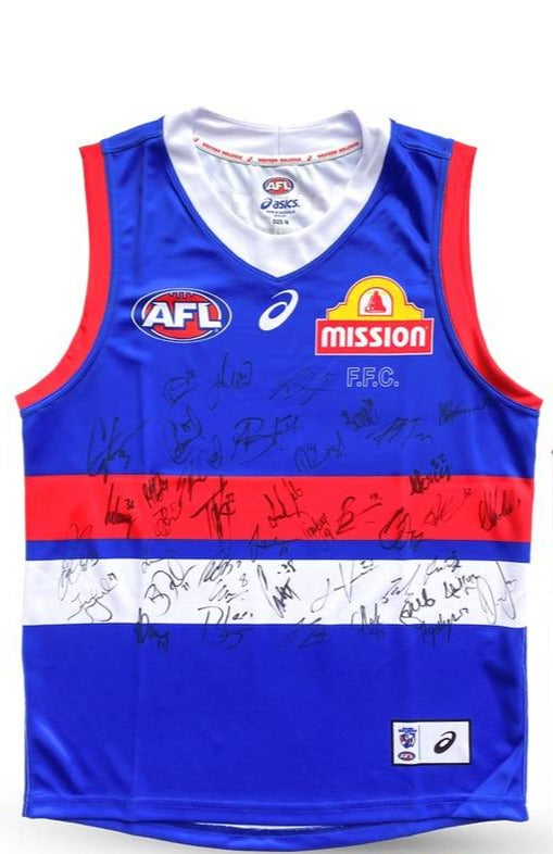 WESTERN BULLDOGS 2023 Team Signed Jersey FRAMED