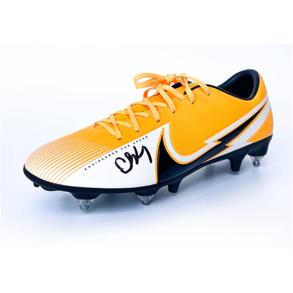 SOCCER-ERLING HAALAND SIGNED NIKE BOOT