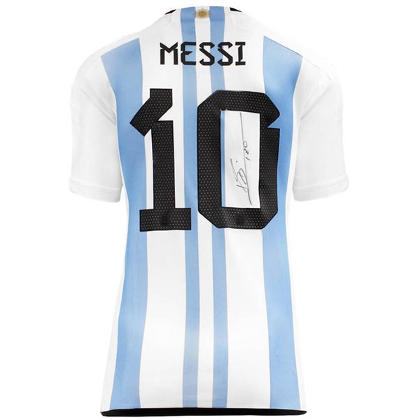 SOCCER-LIONEL MESSI SIGNED 2022-23 ARGENTINA HOME JERSEY FRAMED
