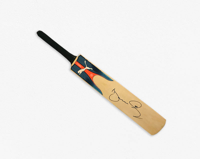 CRICKET-Brad Hodge Signed Bat