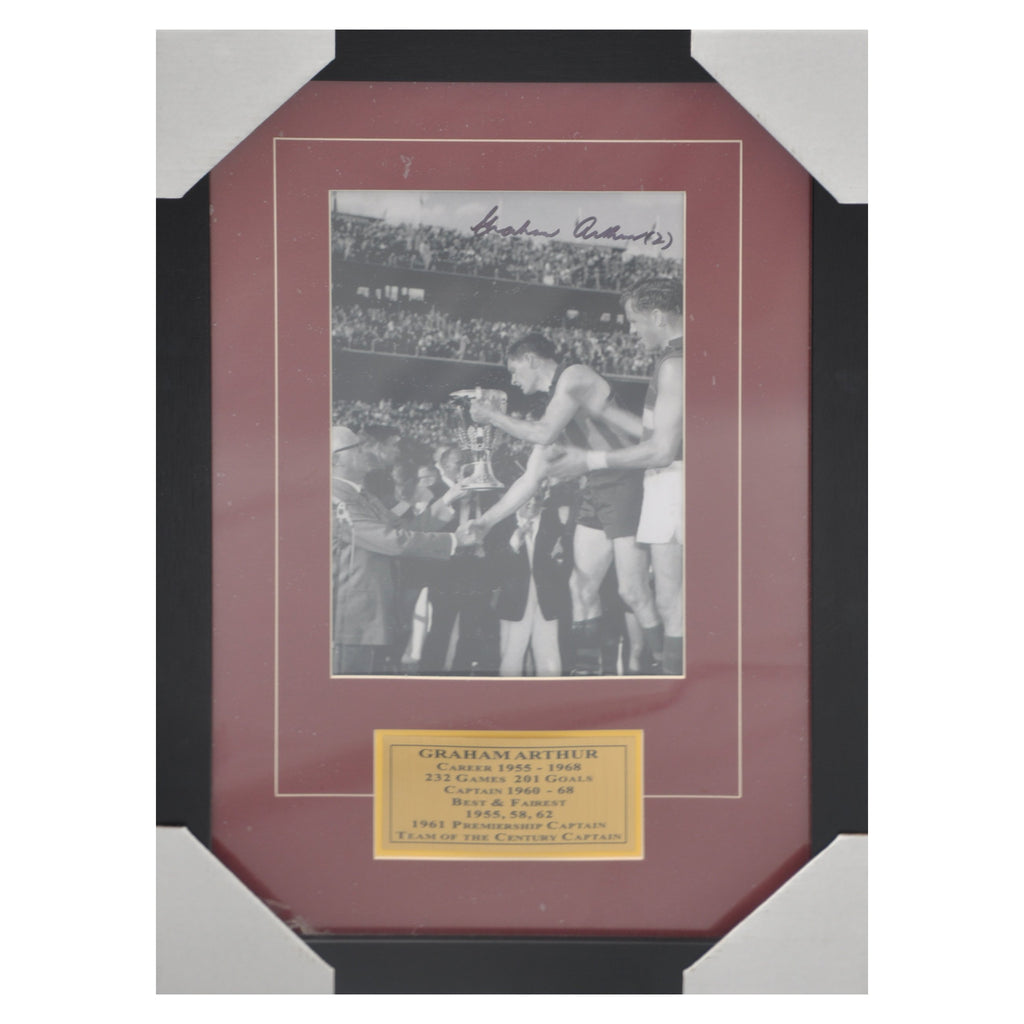 Legends of AFL/VFL Graham Arthur. Signed and Framed Photo
