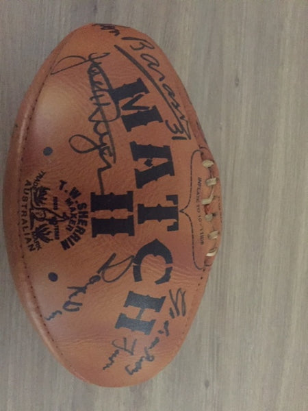 AFL-Match Football with 36 signatures