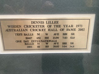 CRICKET-Dennis Lillee signed aluminium used bat (with photos)