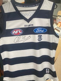 GEELONG jumper Signed by Ollie Dempsey