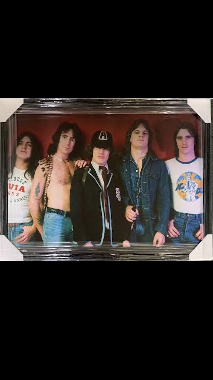 MUSIC-ROLLING STONES/FRAMED - Signed by band Members