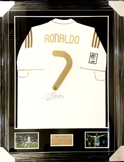 SOCCER-Cristiano Ronaldo Real Madrid Signed Jersey Framed