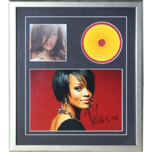 MUSIC-Rihanna - Printed Signature and Framed